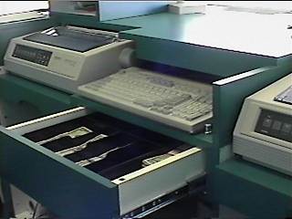 Cash drawer, printer & keyboard